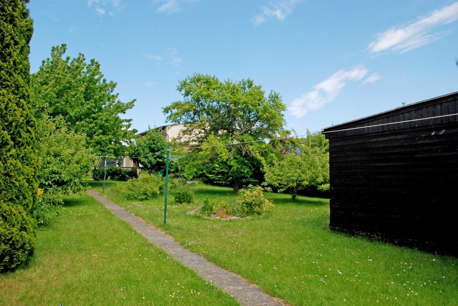 Ferienwohnung Mit Garten Und Sundblick Altefahr Bagian luar foto
